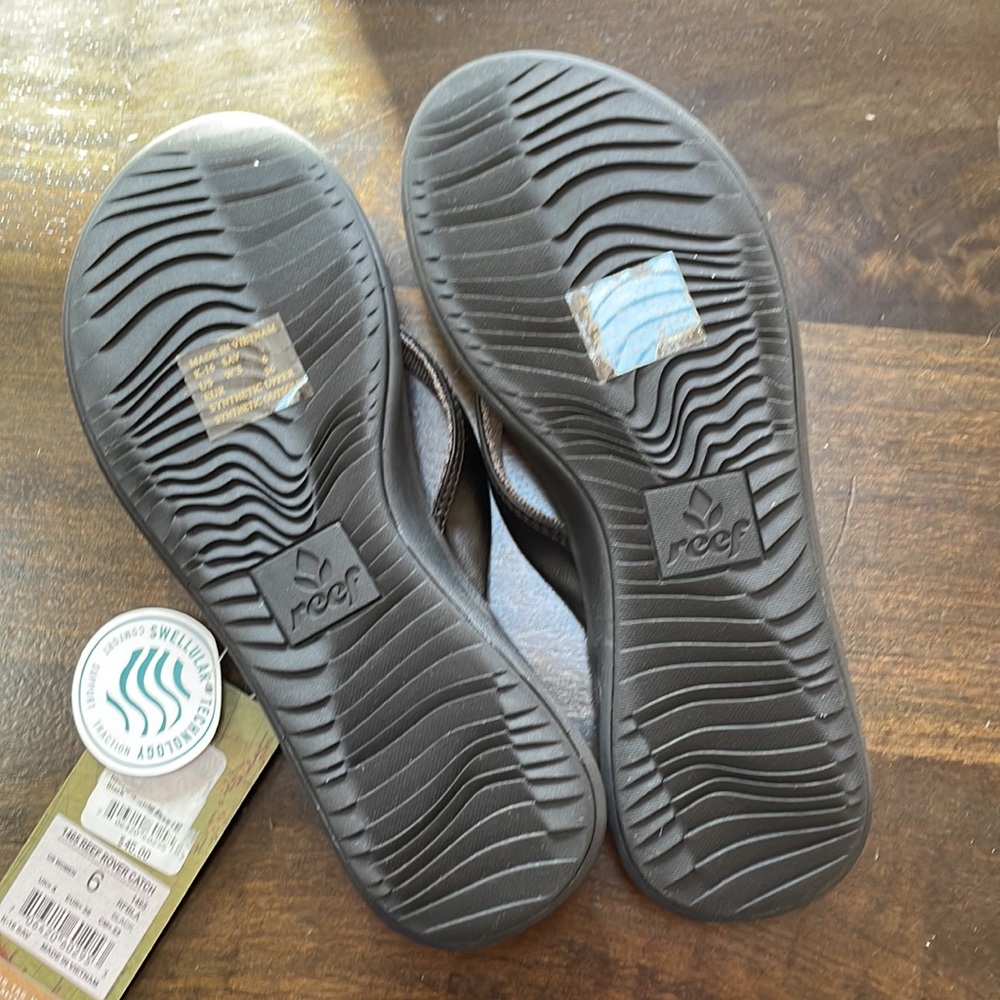 Reef Rover catch flip flops - Picture 3 of 5